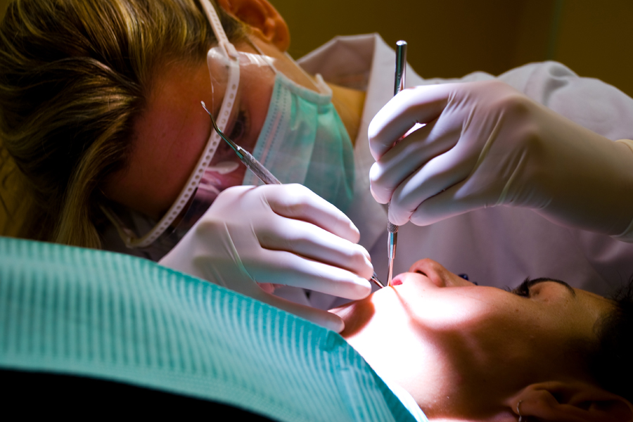 Déchaussement dentaire : causes et traitements