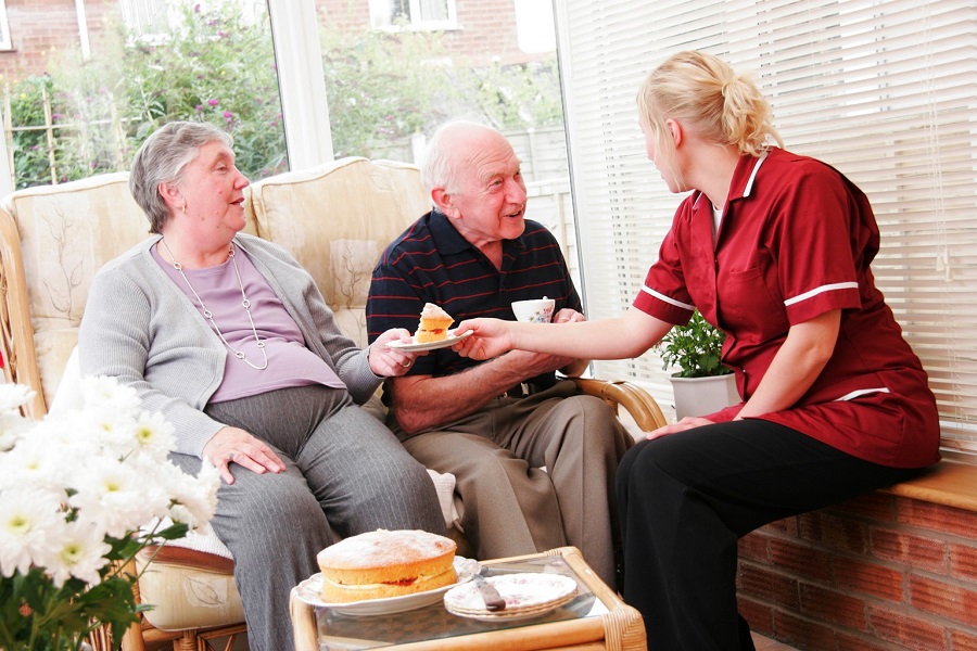 Aide à domicile des personnes âgées : une demande en forte croissance
